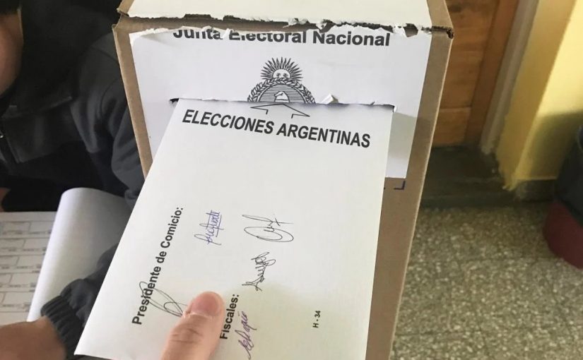 El Gobierno reactiva el plan para postergar las PASO