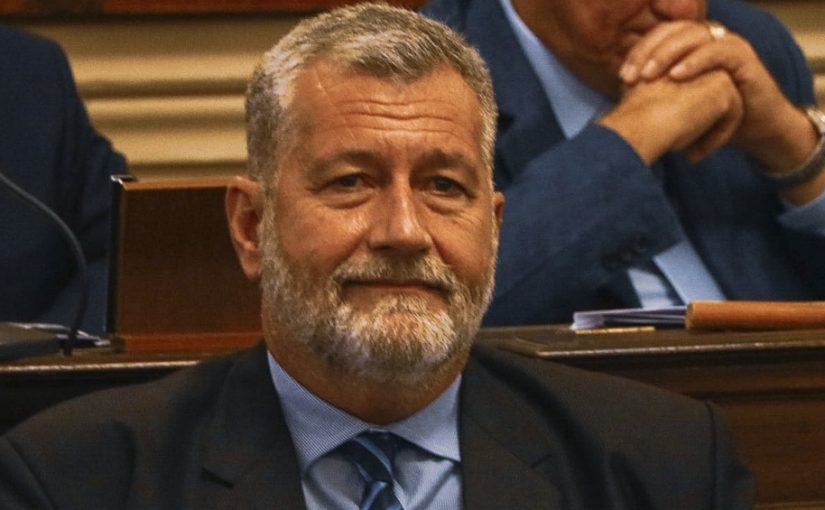 Ataque al diputado de Corrientes Miguel Arias fue operado tras ser atacado durante el cierre de campaña en Paso de los Libres. Se encuentra estable.